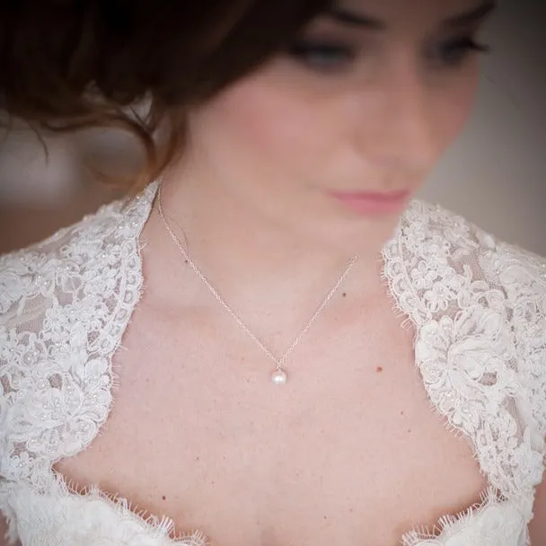 Ivory Elegance Pearl Bridal Pendant