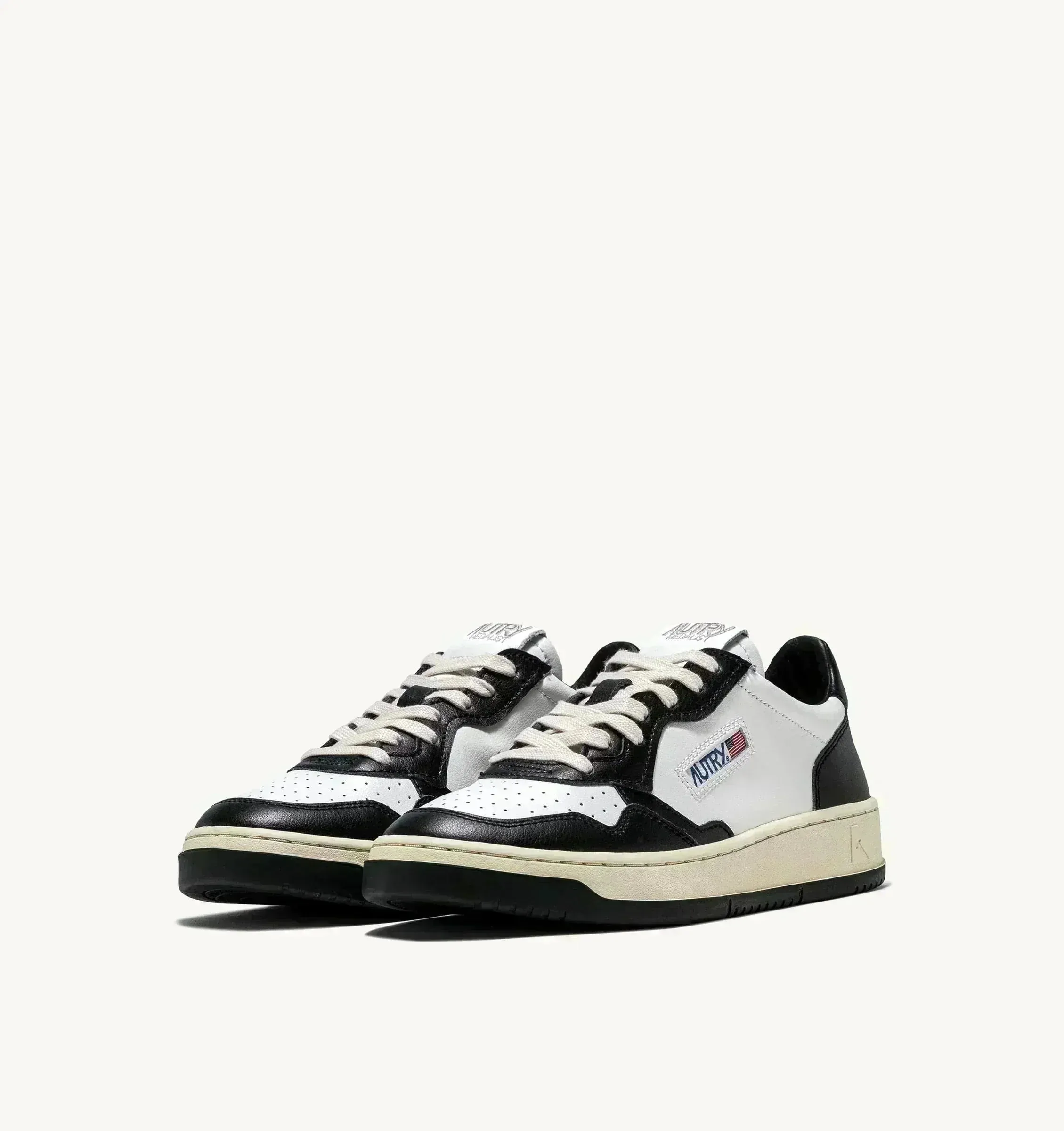 Medalist Low Sneakers in Two-Tone Leather