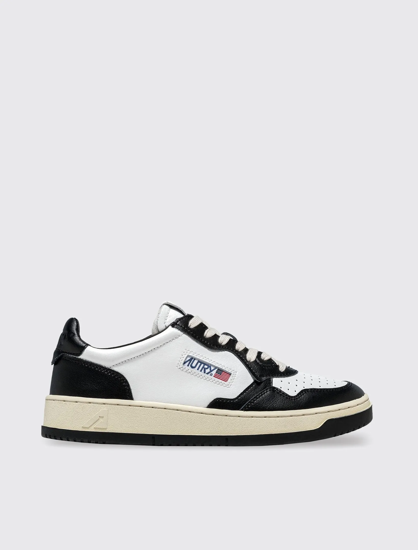 Medalist Low Sneakers in Two-Tone Leather